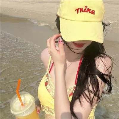 甜宠漫改剧《女神降临》车银优文佳煐：丑小鸭靠化妆变身校花，两大男神神仙打架